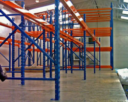 Entreplantas y mezanines - DLA Entreplantas y mezanines - DLA